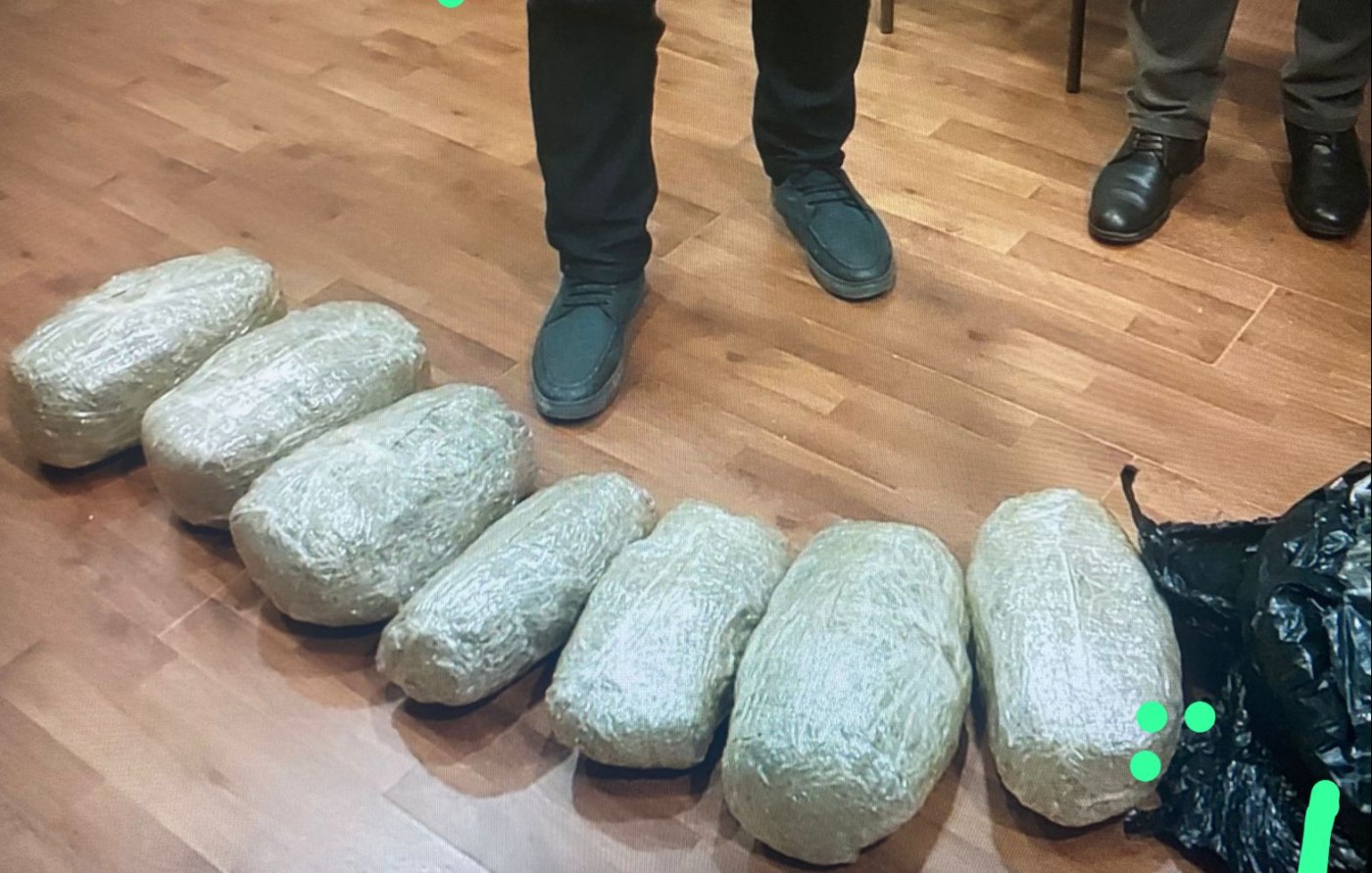 "Yaşar"ın narkokuryerindən 12 kiloqram marixuana götürüldü - FOTOLAR